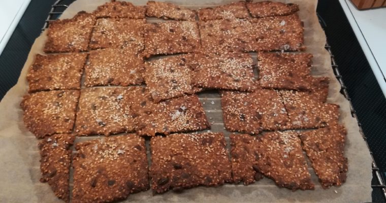 Delicious crispy crispbread with salty flakes.